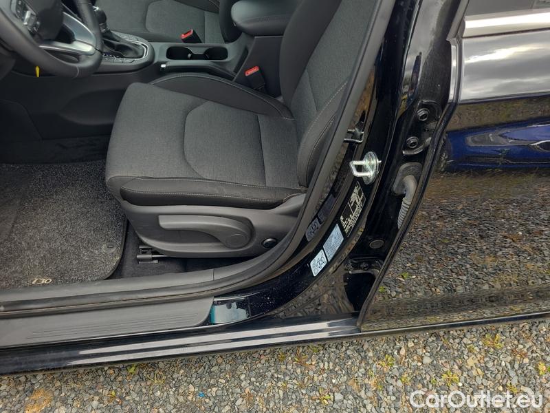  Hyundai  i30  Fastback (2018 ->)1.0TGDI 120 Smart AT #8