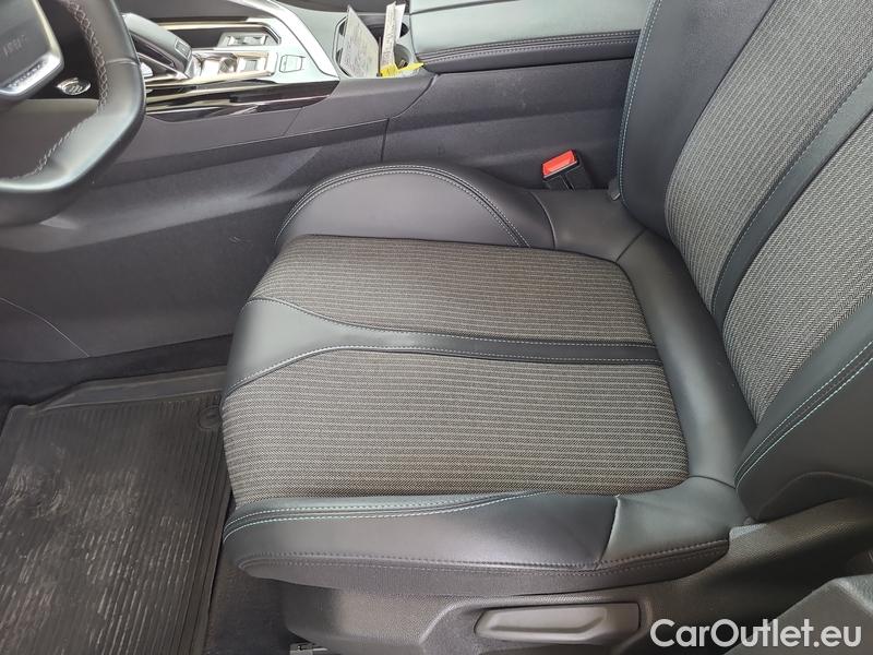  Peugeot  3008  (2016)  1.5bHDi 130 Allure AT #5
