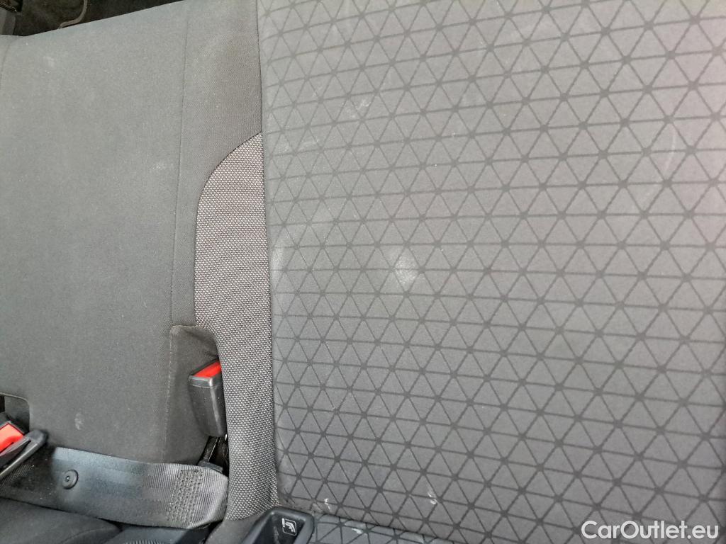  Volkswagen  T-ROC VOLKSWAGEN T-Cross / 2018 / 5P / todoterreno Advance 1.0 TSI 85kW (115CV) DSG (AC) #15