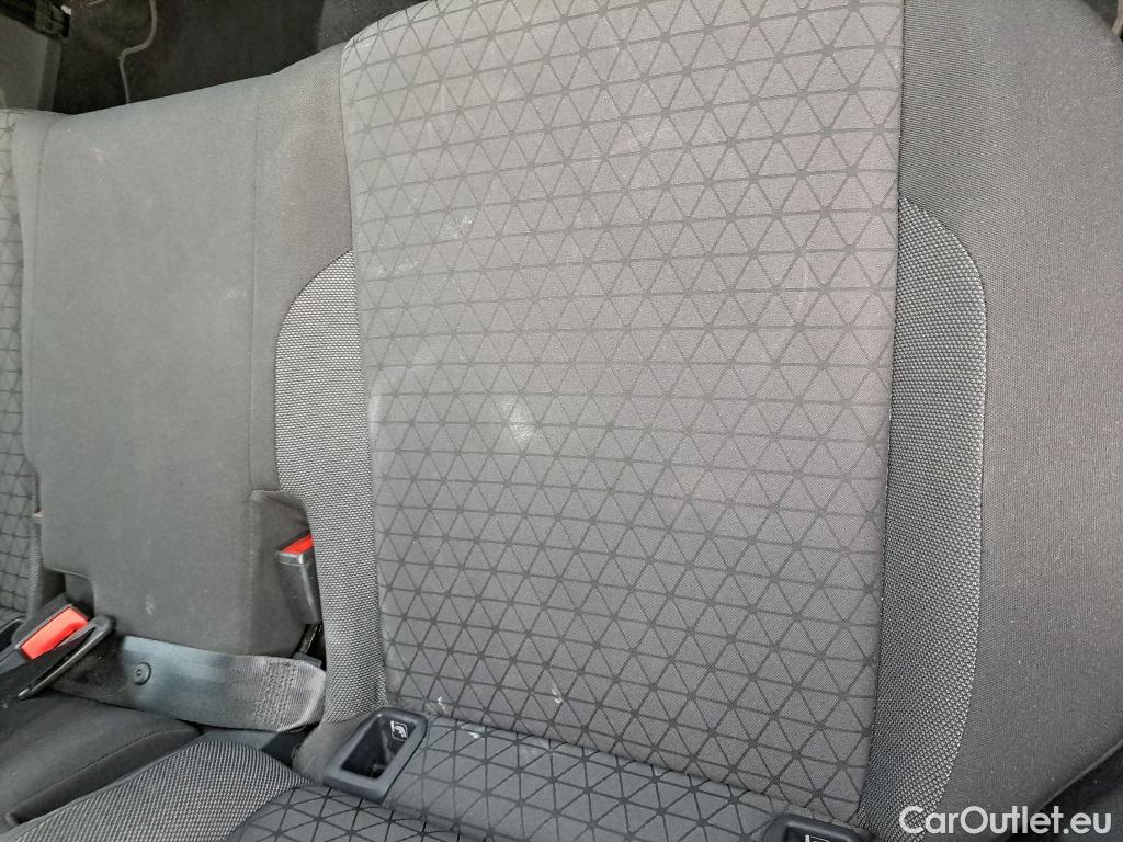  Volkswagen  T-ROC VOLKSWAGEN T-Cross / 2018 / 5P / todoterreno Advance 1.0 TSI 85kW (115CV) DSG (AC) #14
