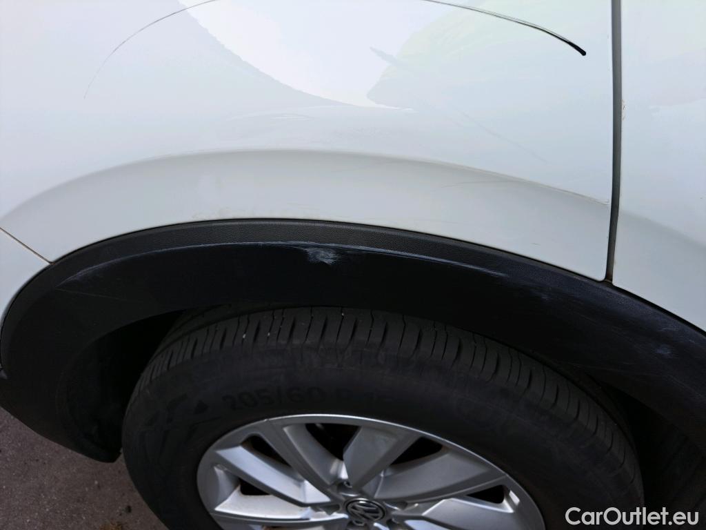  Volkswagen  T-ROC VOLKSWAGEN T-Cross / 2018 / 5P / todoterreno Advance 1.0 TSI 85kW (115CV) DSG (AC) #42