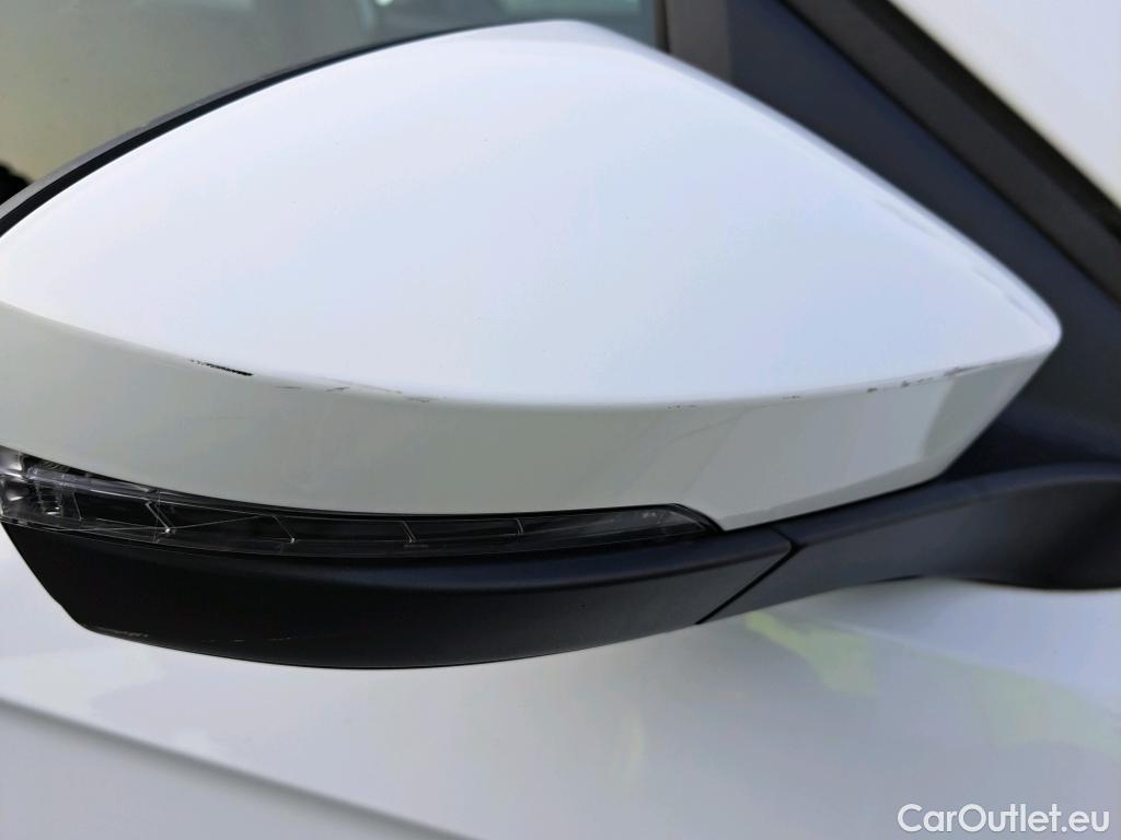  Volkswagen  T-ROC VOLKSWAGEN T-Cross / 2018 / 5P / todoterreno Advance 1.0 TSI 85kW (115CV) DSG (AC) #34