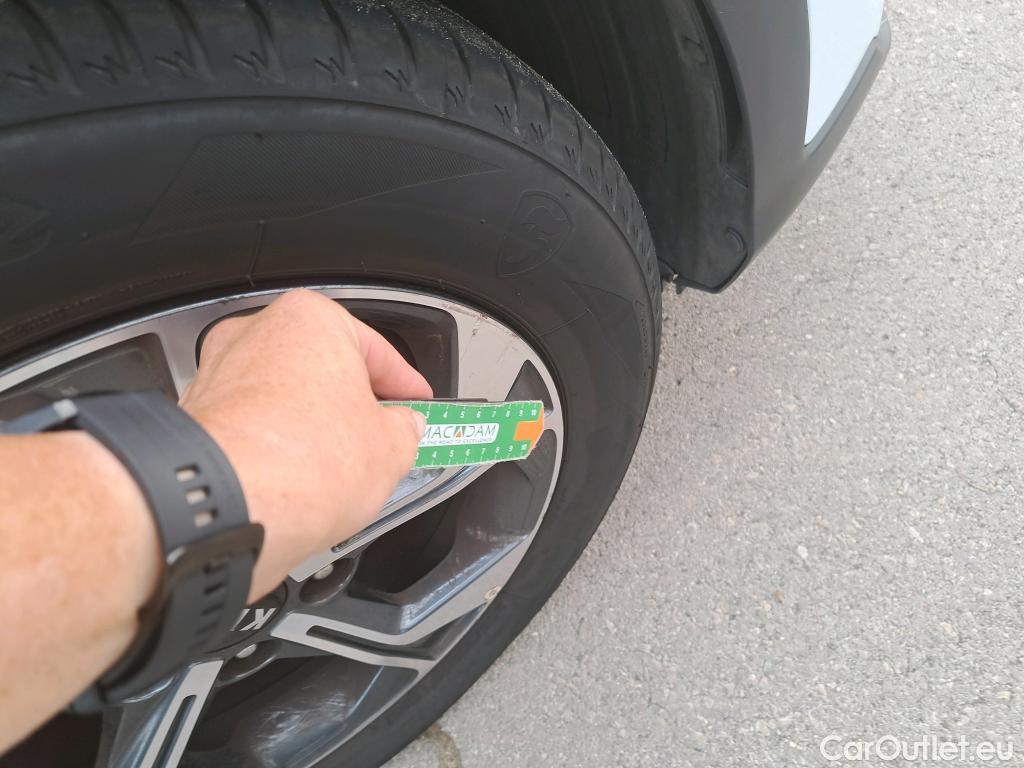  KIA  XCeed KIA  / 2019 / 5P / todoterreno 1.0 T-GDi Drive 88kW (120CV) #6
