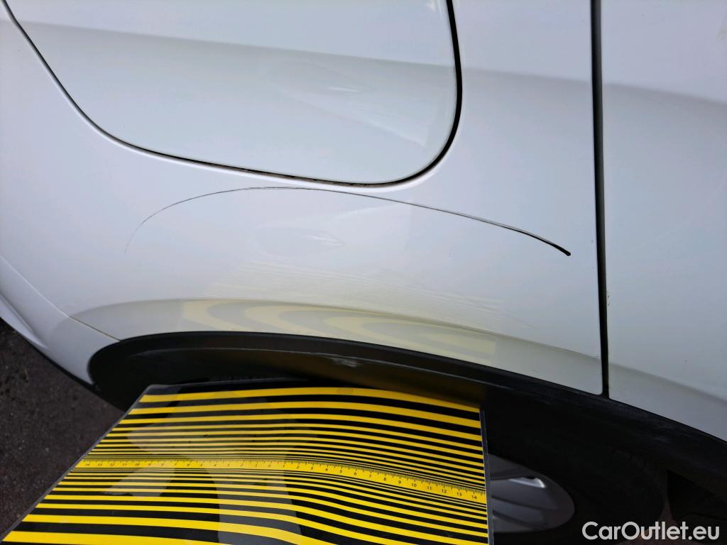  Volkswagen  T-ROC VOLKSWAGEN T-Cross / 2018 / 5P / todoterreno Advance 1.0 TSI 85kW (115CV) DSG (AC) #10