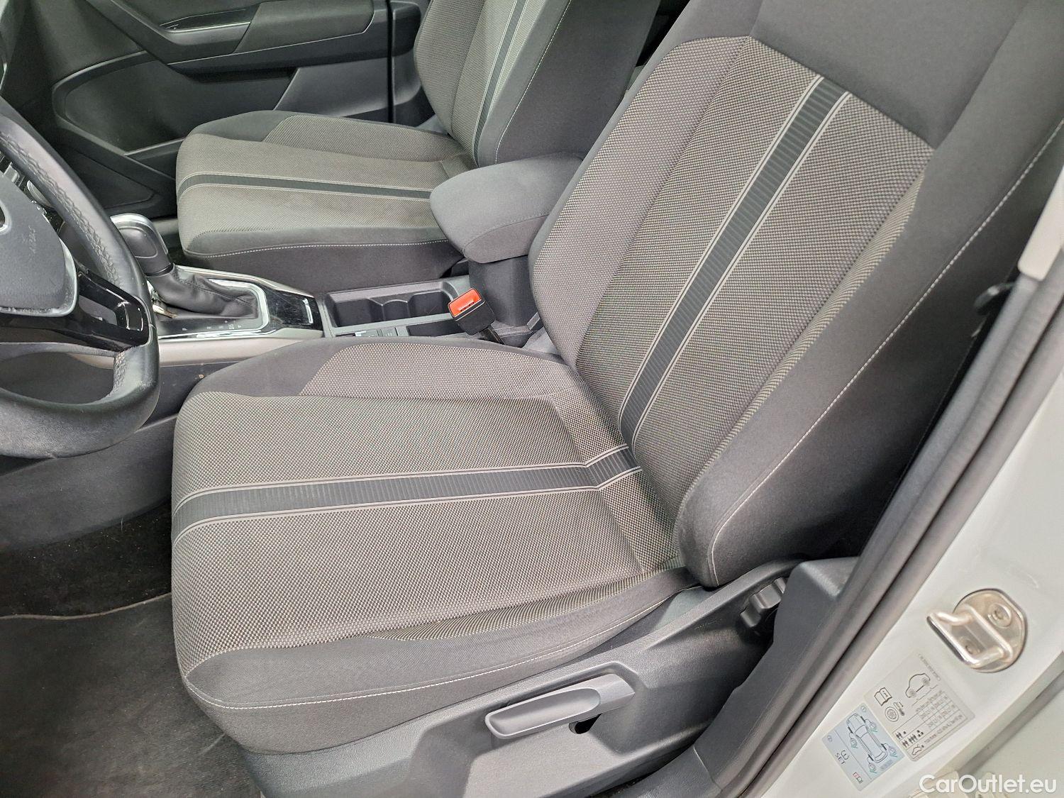  Volkswagen  T-ROC VW,  '17, Volkswagen  1.5 TSI Style DSG 5d #10