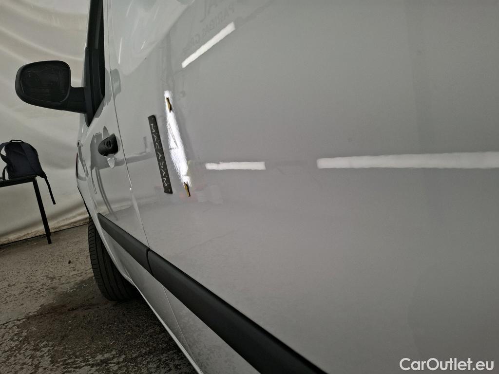  Renault  Kangoo  Express Maxi Extra (Série Spéciale) 1.5 dCi 90CV BVM5 E6 #18