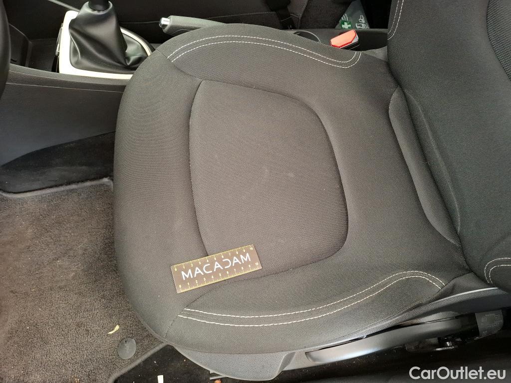  Renault  Captur  Business 0.9 TCe 90CV BVM5 E6 #9
