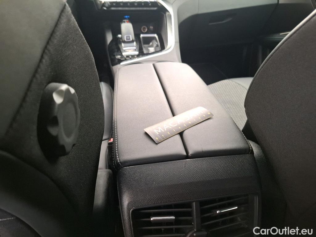  Peugeot  3008  Allure Pack 1.5 HDi 130CV BVA8 E6d #1