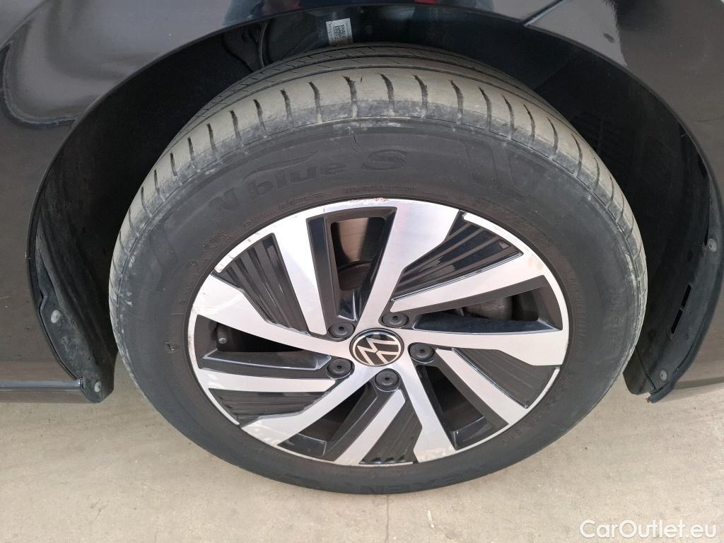  Volkswagen  Golf  VIII Berline Style 1st eHybrid 1.4 205CV BVA6 E6d #60