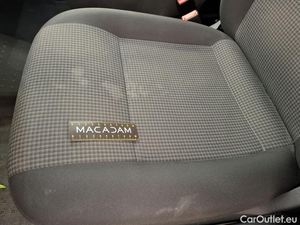  Volkswagen  Transporter VOLKSWAGEN  / 2019 / 4P / Fourgon vitré 2.0 TDi 150 4MO L1H1 Business #2