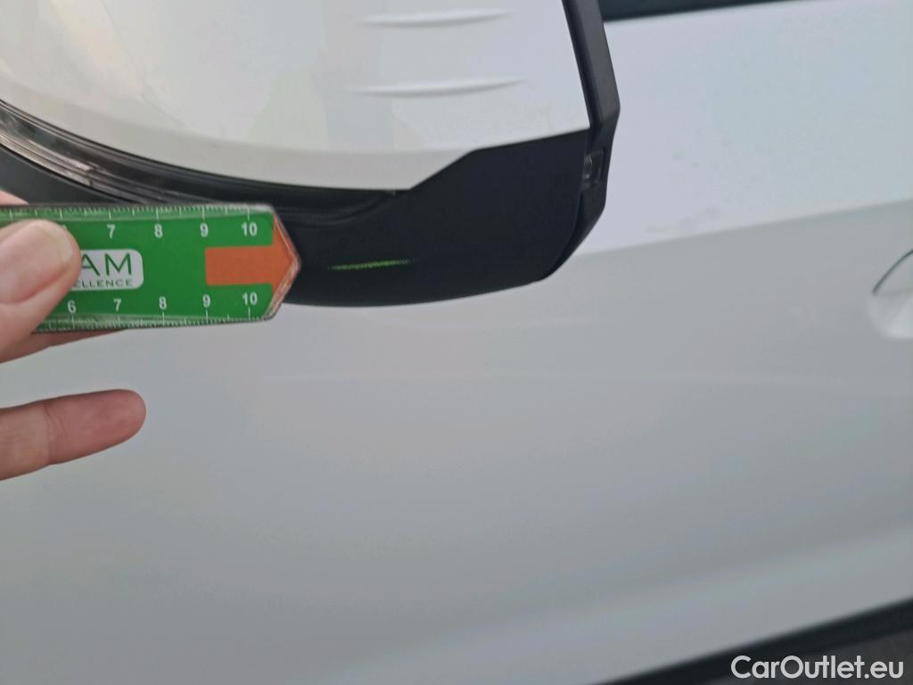  Bmw  X1 BMW  / 2022 / 5P / todoterreno sDrive18d #4
