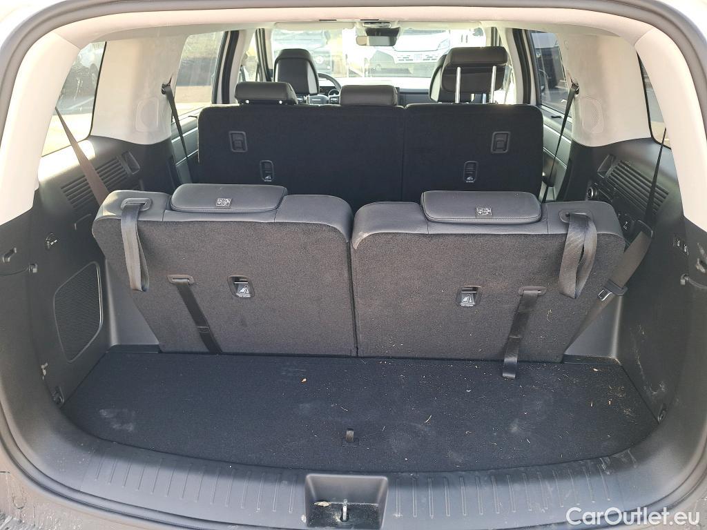  Land Rover  Discovery HYUNDAI Santa Fe / 2024 / 5P / todoterreno PHEV 1.6T 253CV 4X4 AT Style #1