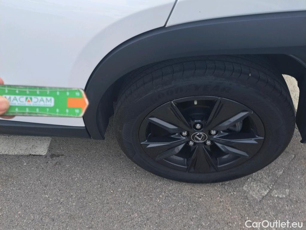  Lexus  UX LEXUS  / 2018 / 5P / todoterreno 2.0 250h Business Navigation #14