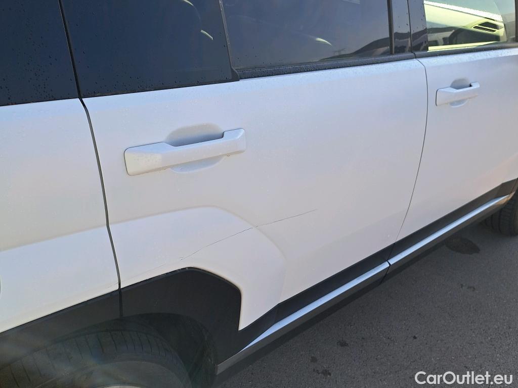  Land Rover  Discovery HYUNDAI Santa Fe / 2024 / 5P / todoterreno PHEV 1.6T 253CV 4X4 AT Style #9