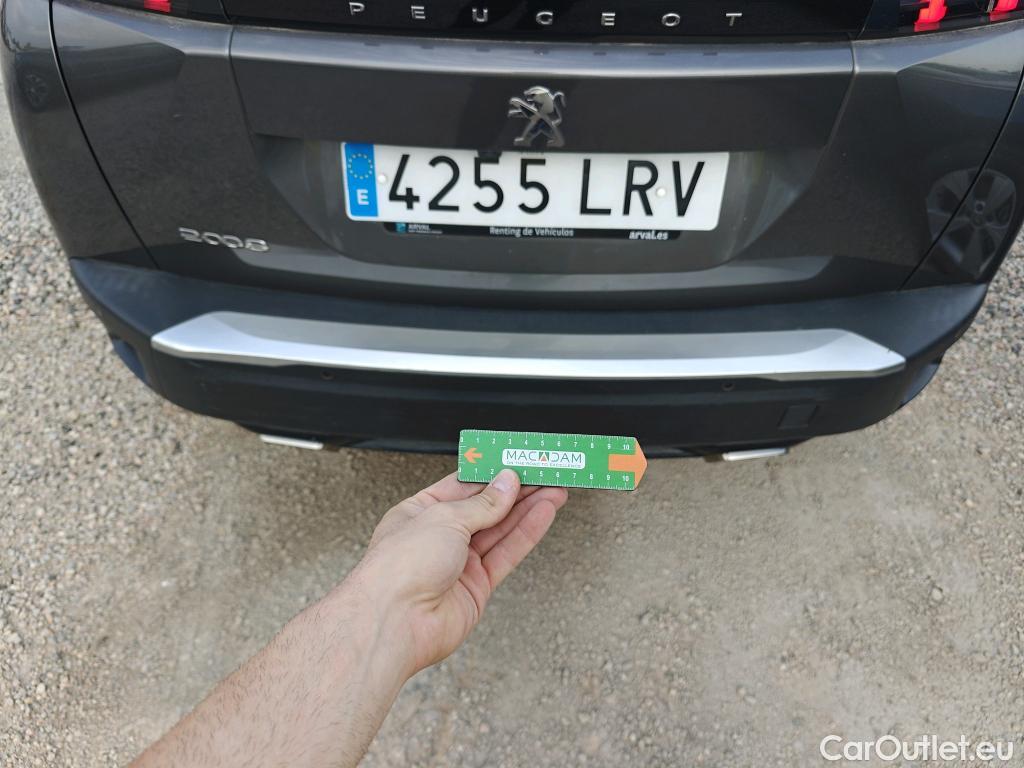  Peugeot  2008  Allure Pack 1.2 PureTech 130CV AT8 E6d #21