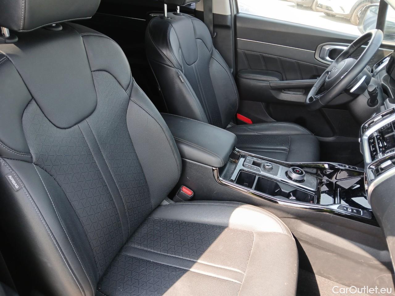  KIA  Sorento KIA  / 2020 / 5P / todoterreno 1.6 T-GDi HEV Plus Edition 4x4 7pl(SP) #23