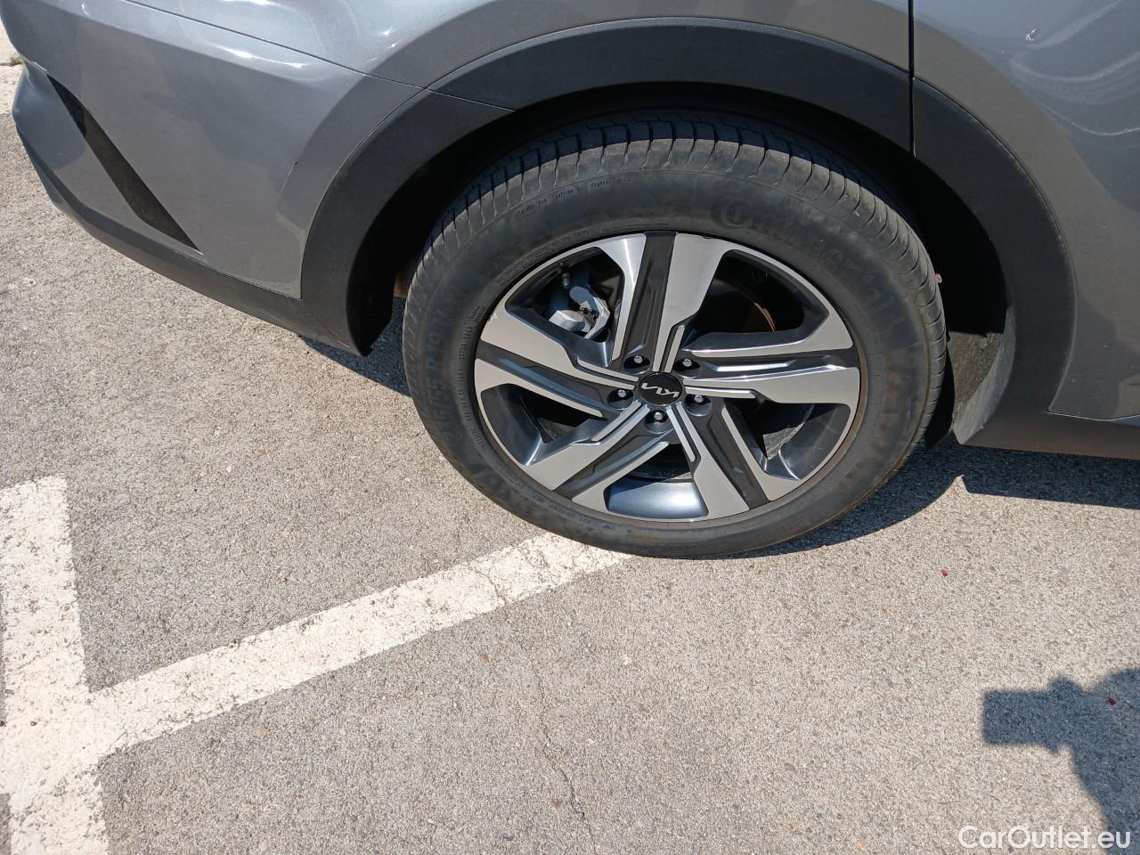  KIA  Sorento KIA  / 2020 / 5P / todoterreno 1.6 T-GDi HEV Plus Edition 4x4 7pl(SP) #4