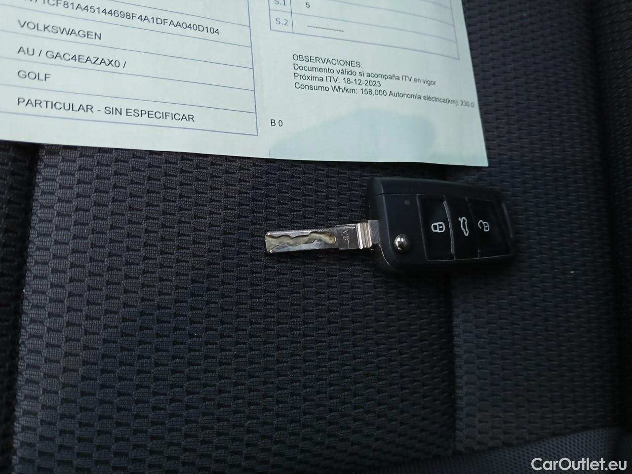  Volkswagen  Golf  VII Berlina e-35kWh #1