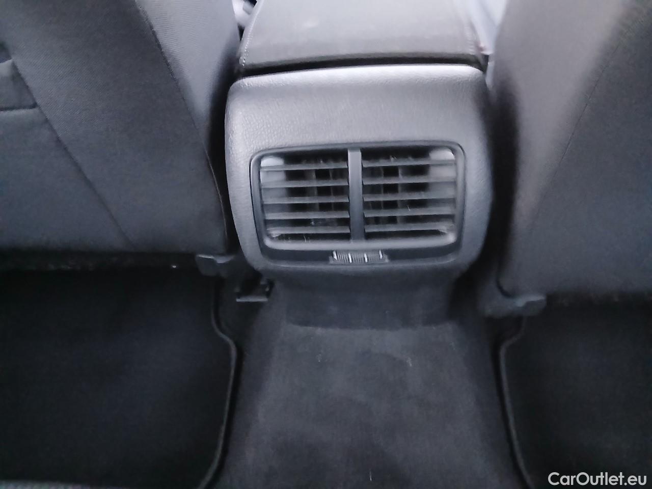  Volkswagen  Golf  VII Berlina e-35kWh #2