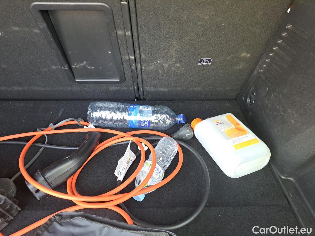  Peugeot  3008  Hybrid 225 Allure 1.6 Plug-In 225CV AT8 E6d #14