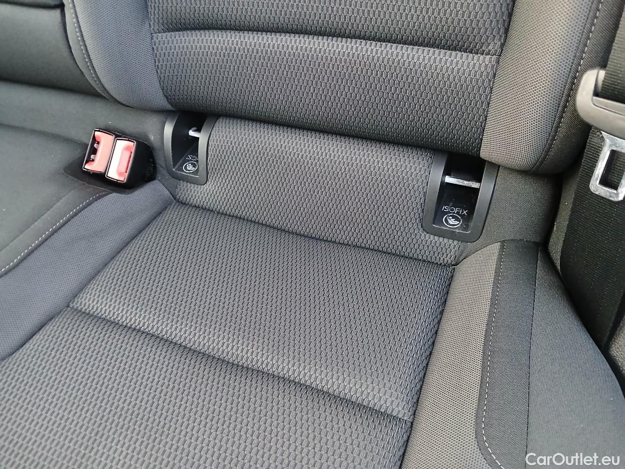  Volkswagen  Golf  VII Berlina e-35kWh #15