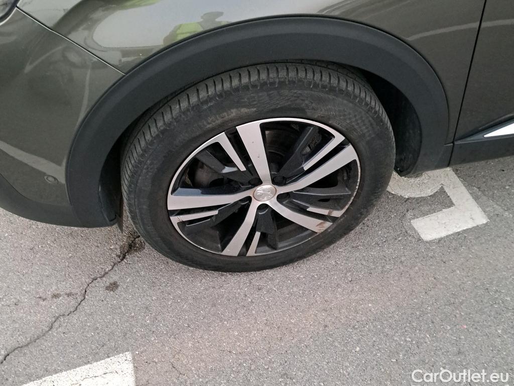  Peugeot  3008  Allure 1.5 HDi 130CV MT6 E6dT #1