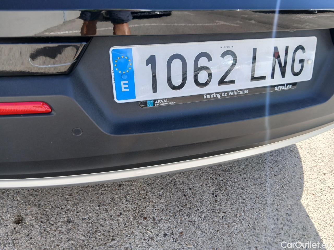  Volvo  XC 40 XC40 Momentum 2WD 1.5 130CV AT8 E6d #19