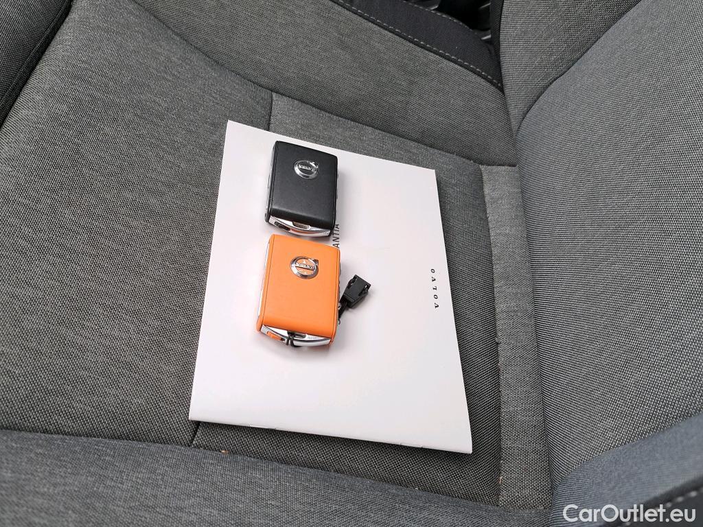  Volvo  XC 40 VOLVO XC40 / 2021 / 5P / todoterreno 2.0 B3 G Plus Dark Auto #12