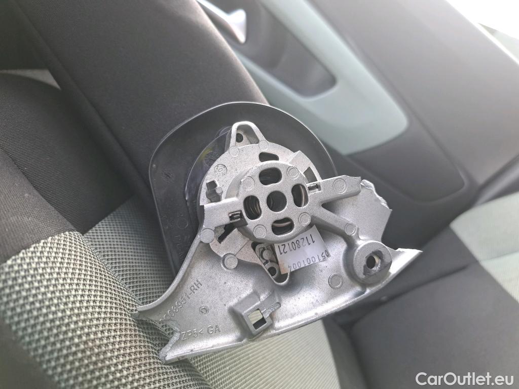  Citroen  Berlingo  Combi Feel Pack M 1.5 BlueHDi 130CV MT6 E6d #9