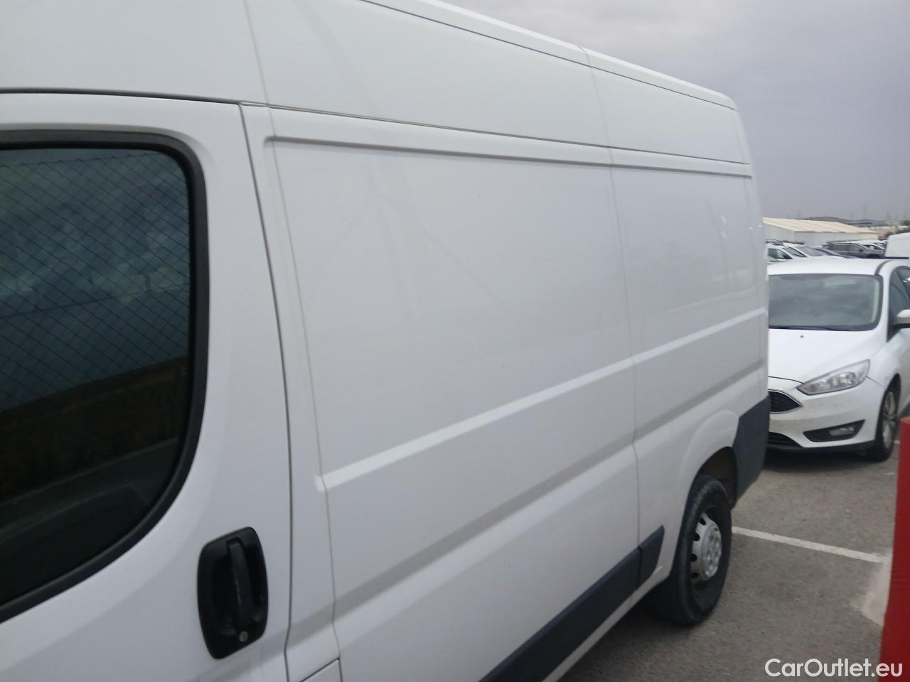  Opel  Movano OPEL  / 2021 / 4P / furgón  Furgón Base L2H2 3.5T 2.2 BlueHDi #30