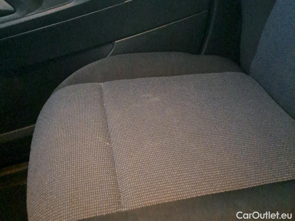  Opel  Combo OPEL  / 2018 / 3P / furgón derivado de turismo Cargo L 1000kg Diesel 1.5 100HP S&S MT E (AC) #2
