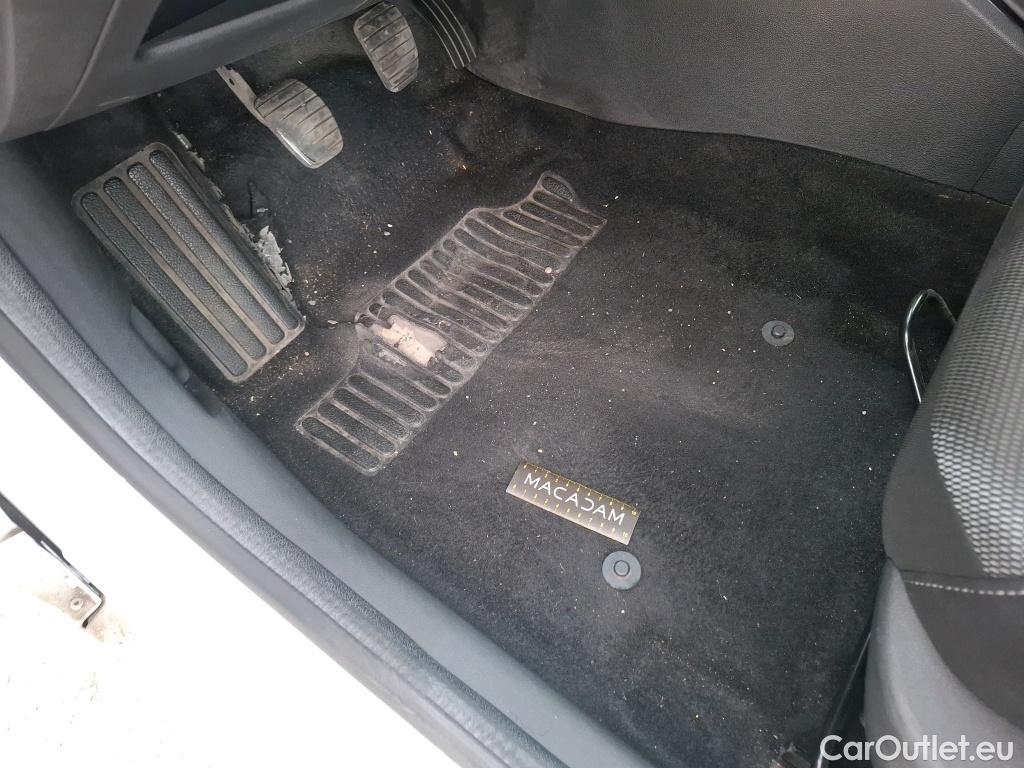  Renault  Clio  IV Air MediaNav 1.5 dCi 75CV BVM5 E6 #1