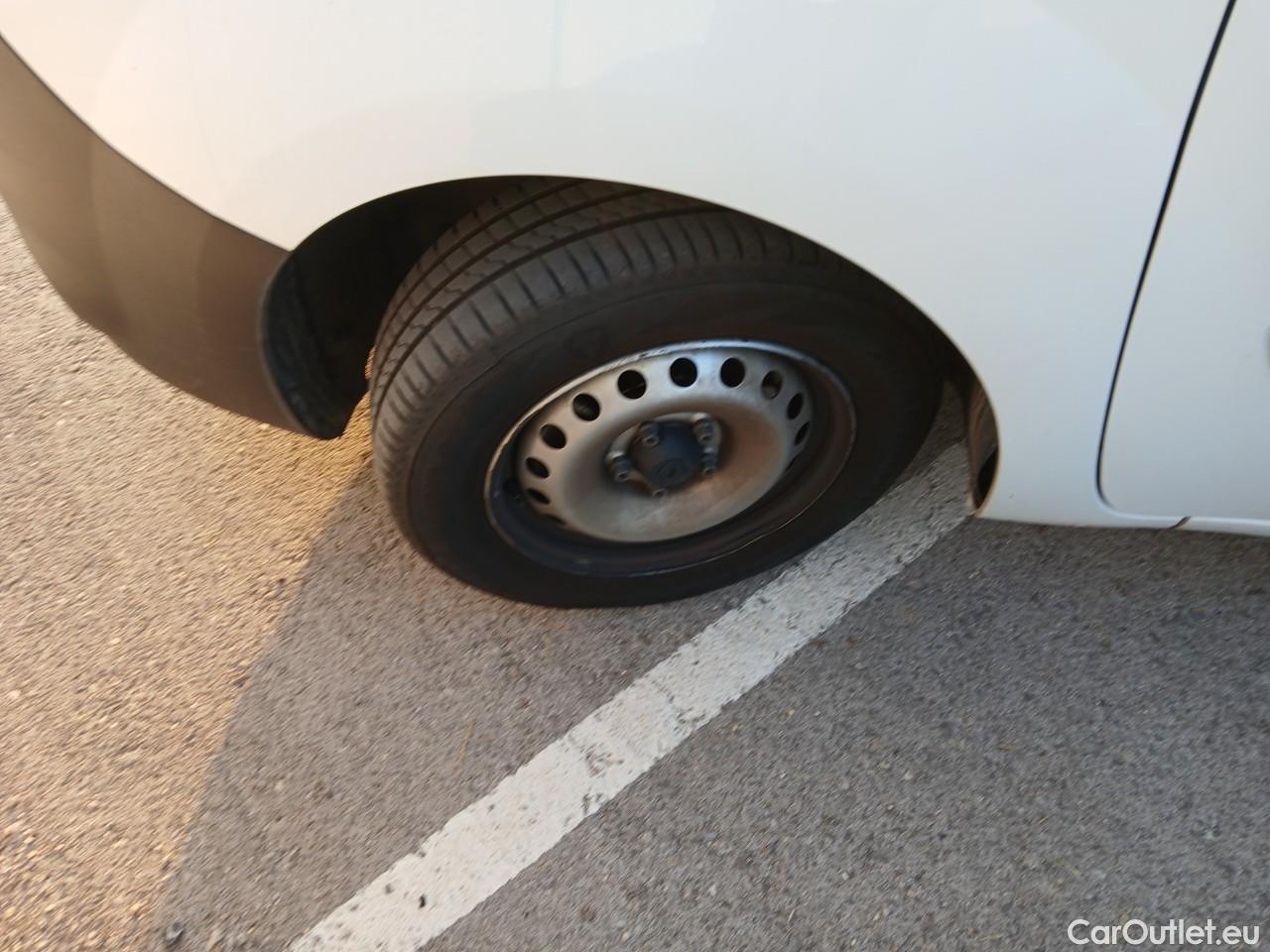  Renault  Kangoo  II Furgón Professional 1.5 dCi 95CV MT6 E6dT #15