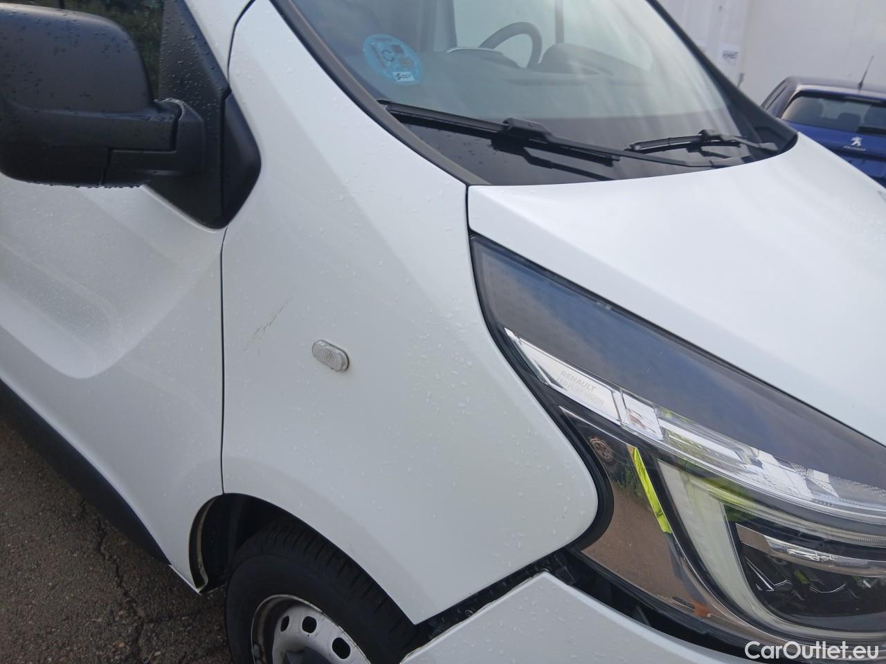  Renault  Trafic RENAULT  / 2019 / 4P / furgón Furgón 27 L1H1 Energy BluedCi 88 kW #45