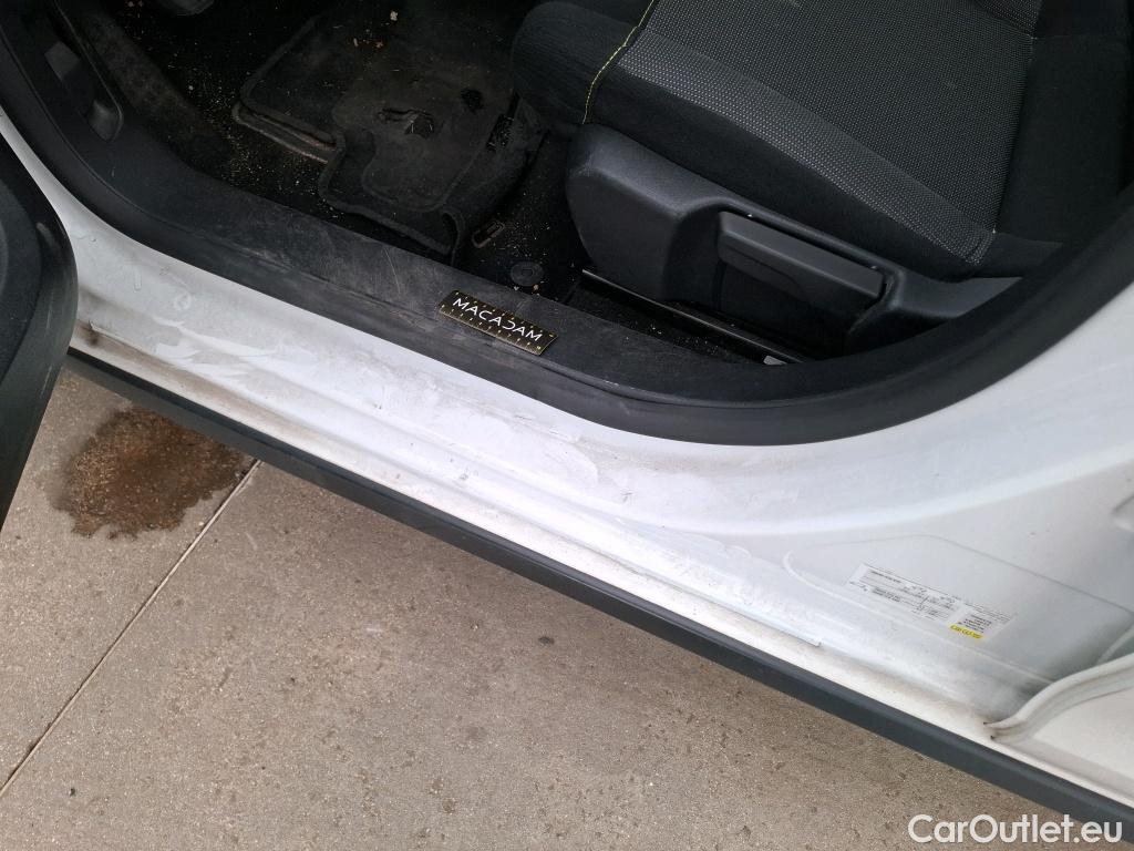  Citroen  C3  Société Feel Nav 1.2 PureTech 80CV BVM5 E6d #6
