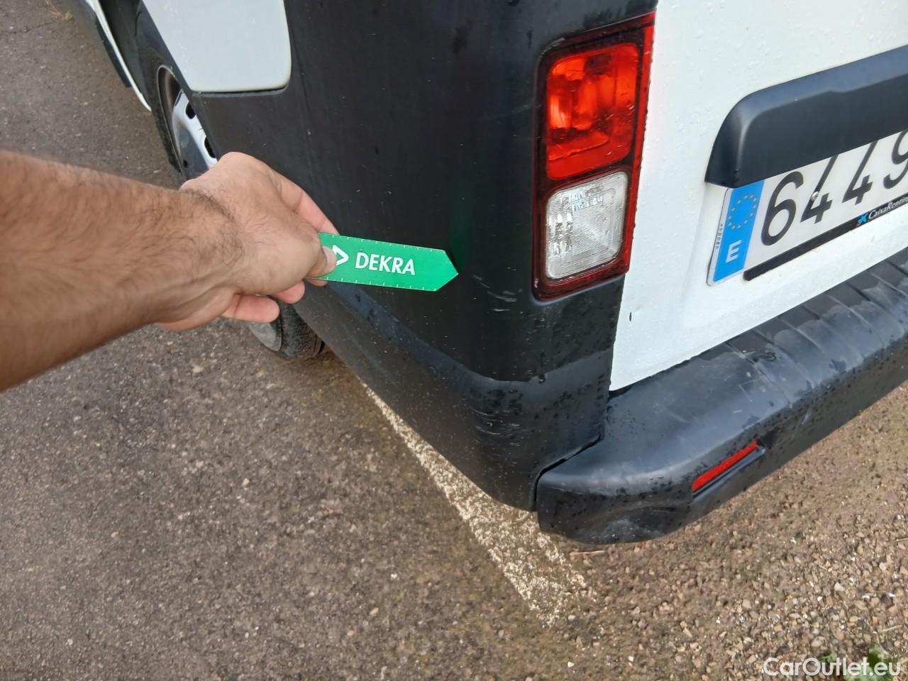  Renault  Trafic RENAULT  / 2019 / 4P / furgón Furgón 27 L1H1 Energy BluedCi 88 kW #18