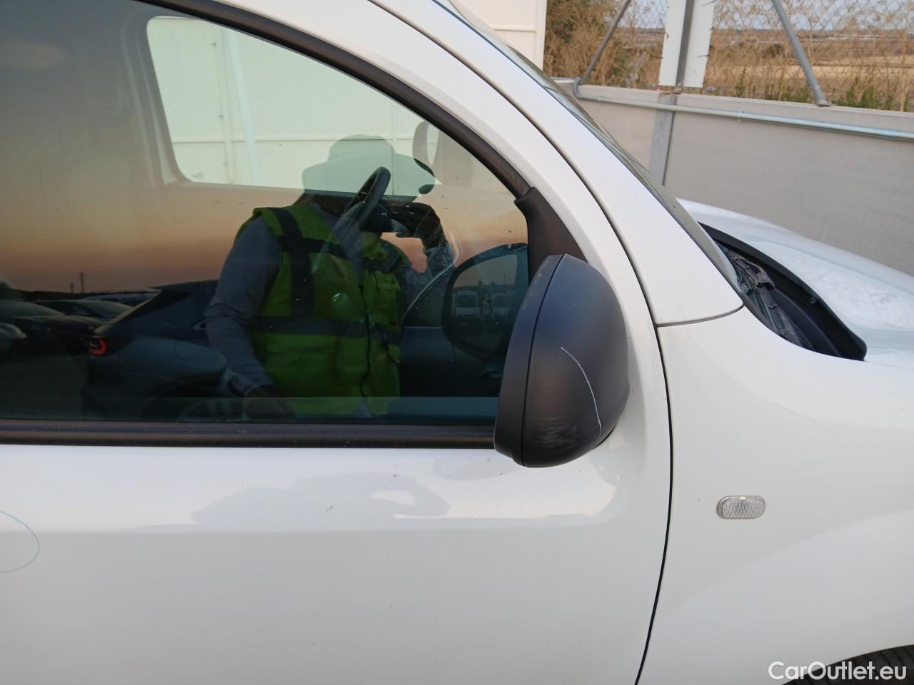  Renault  Kangoo  II Furgón Professional 1.5 dCi 95CV MT6 E6dT #32