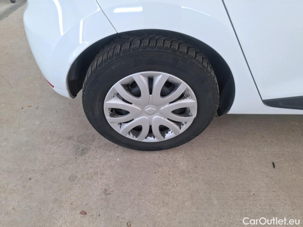  Renault  Clio  IV Air MediaNav 1.5 dCi 75CV BVM5 E6 #32