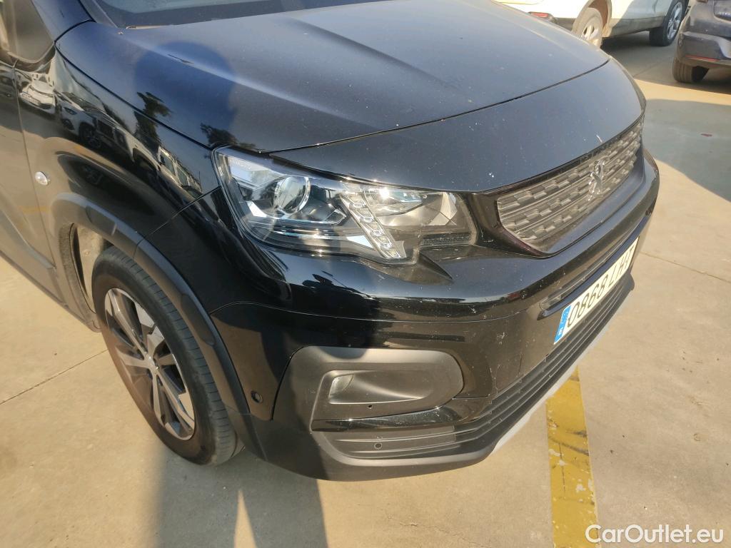  Peugeot  RIFTER PEUGEOT  / 2018 / 5P / monovolumen compacto GT Line Standard BlueHDi 96kW #42