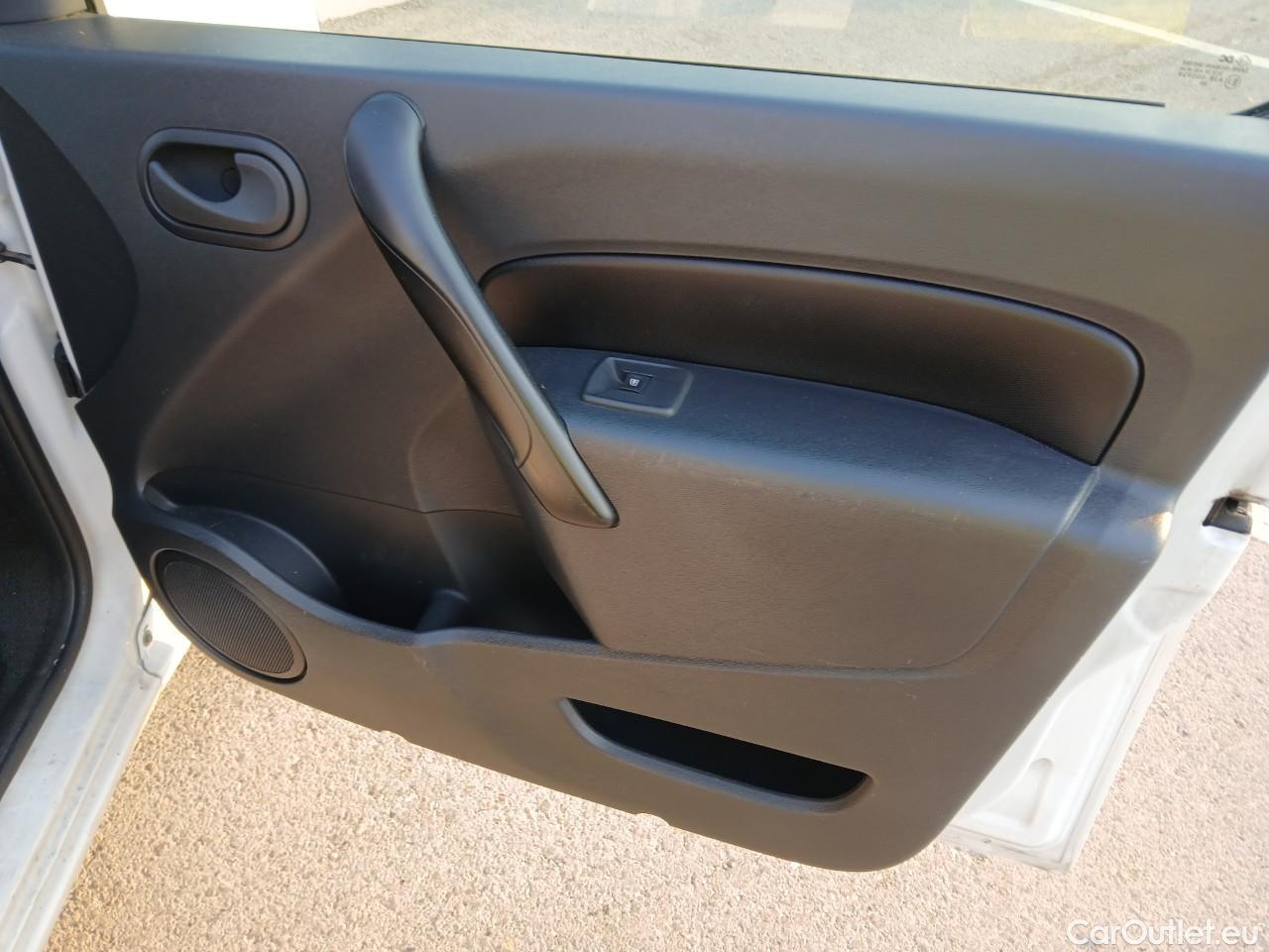  Renault  Kangoo  II Furgón Professional 1.5 dCi 95CV MT6 E6dT #4