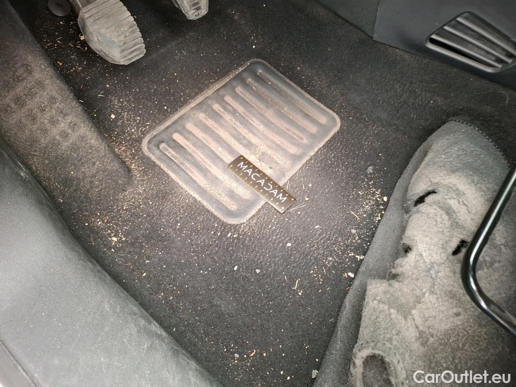  Citroen  C3  Société Feel Nav 1.2 PureTech 80CV BVM5 E6d #8