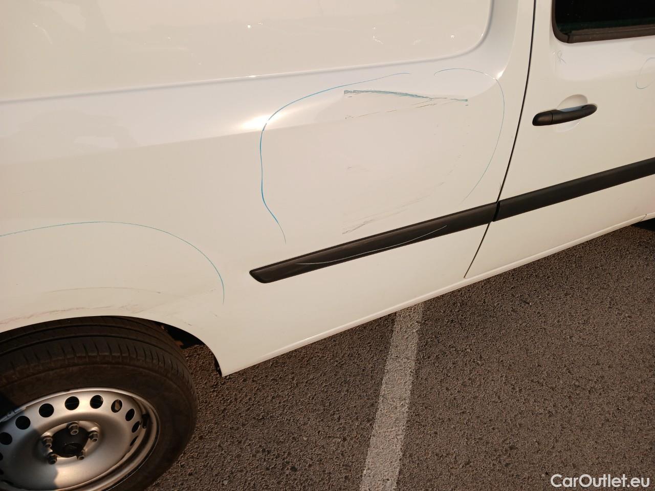  Renault  Kangoo  II Furgón Professional 1.5 dCi 95CV MT6 E6dT #36