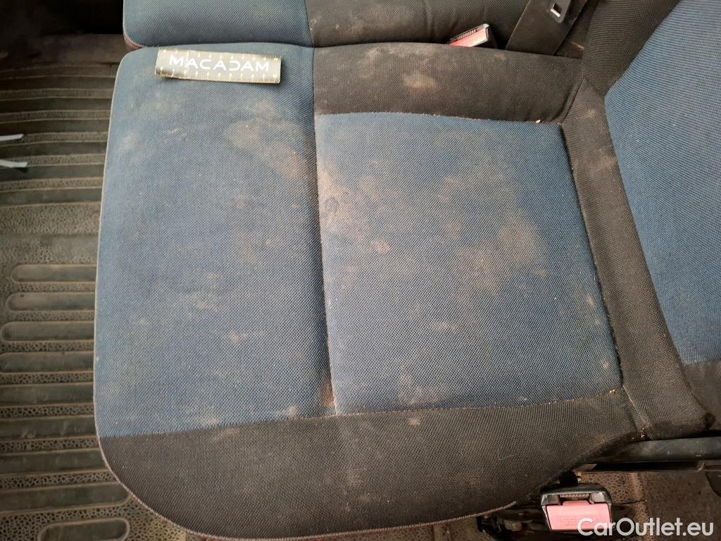  Renault  Master RENAULT  VU 4p Fourgon CA GC F3500 L2H2 dCi 125 #29