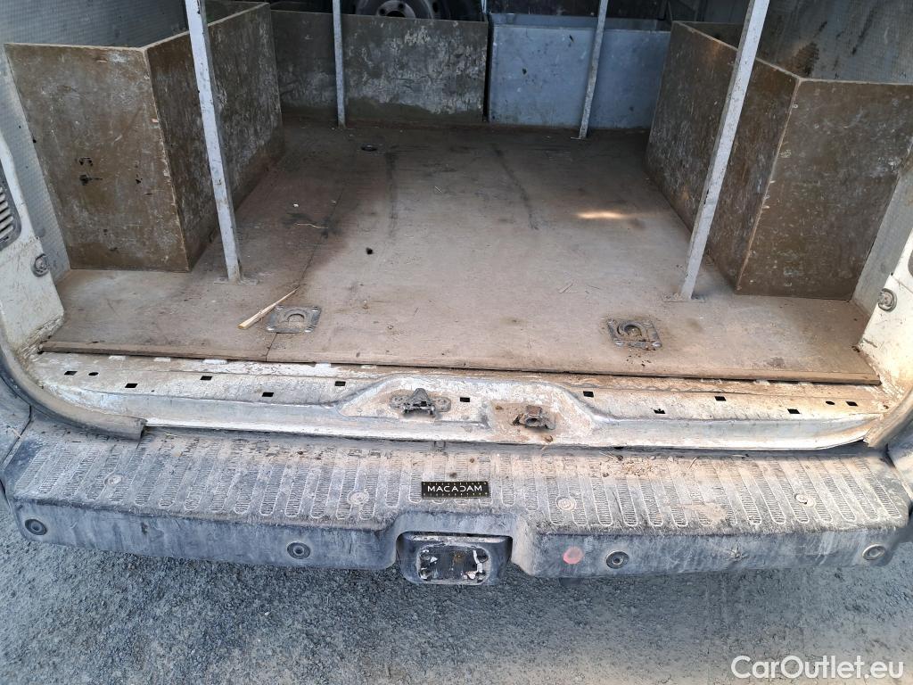  Renault  Master  III Fourgon L2H2 3 5 Grand Confort dCi 130CV BVM6 E6 #52