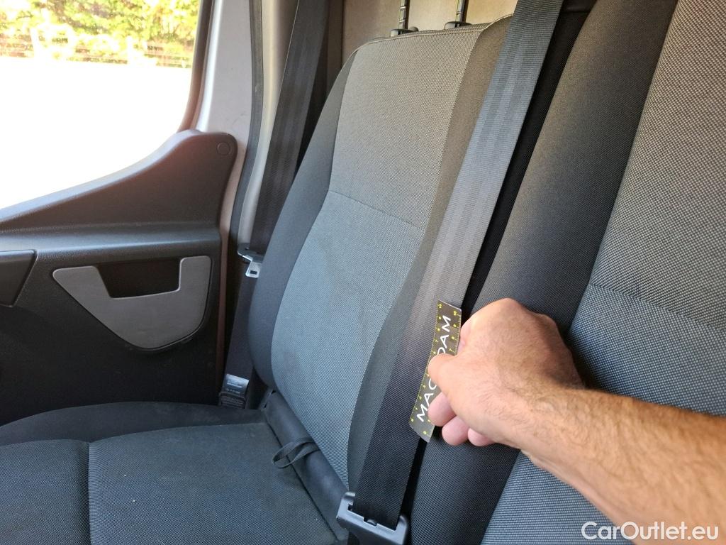  Renault  Master  III Fourgon L2H2 3 5 Grand Confort dCi 130CV BVM6 E6 #104