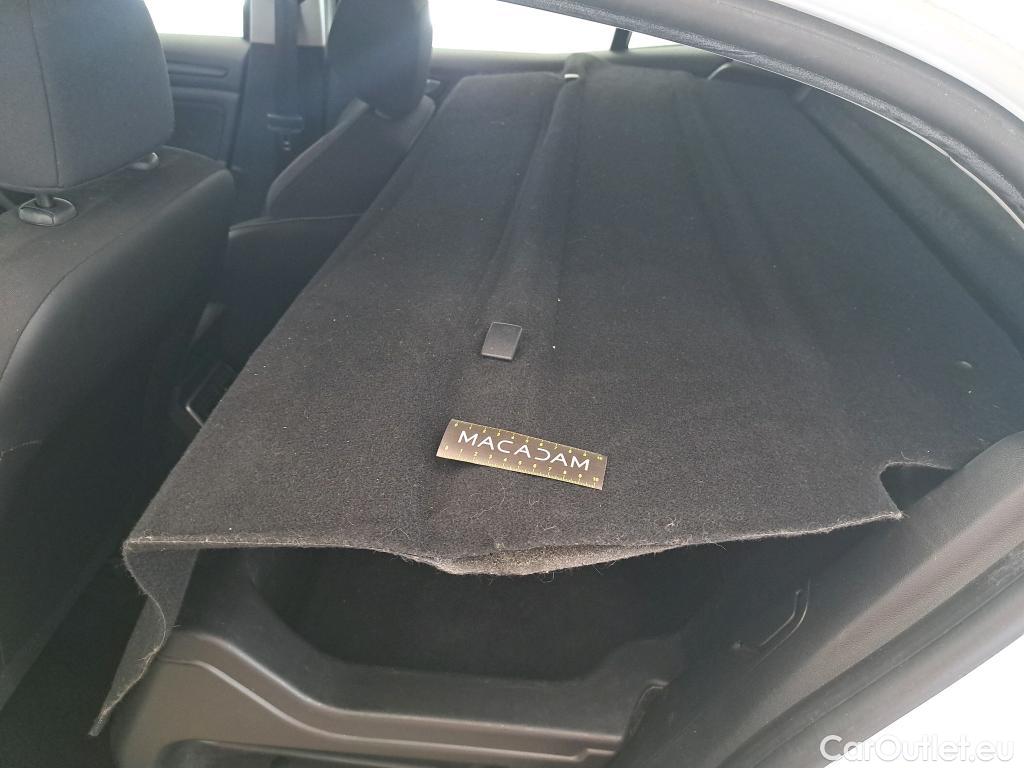  Renault  Megane  IV Berline 5pt. Société Air Nav 1.5 dCi 90CV BVM6 E6 #13