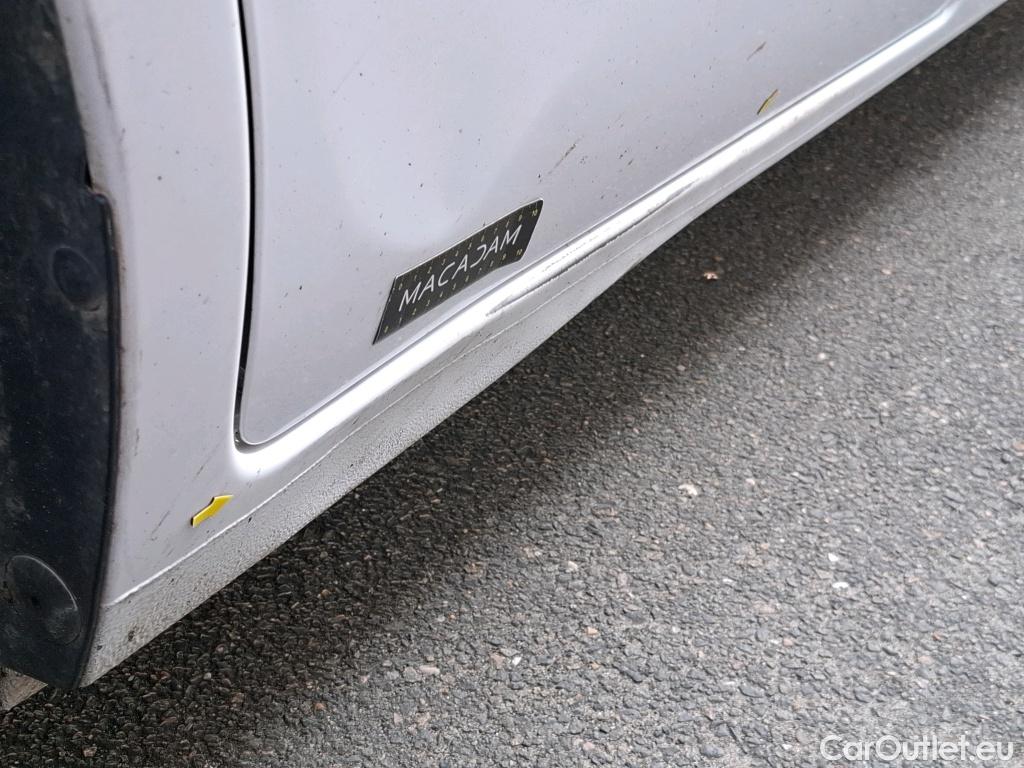  Renault  Master  III Fourgon L2H2 3 5 Grand Confort dCi 130CV BVM6 E6 #27