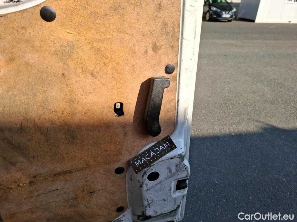  Renault  Master  III Fourgon L2H2 3 5 Grand Confort dCi 130CV BVM6 E6 #97