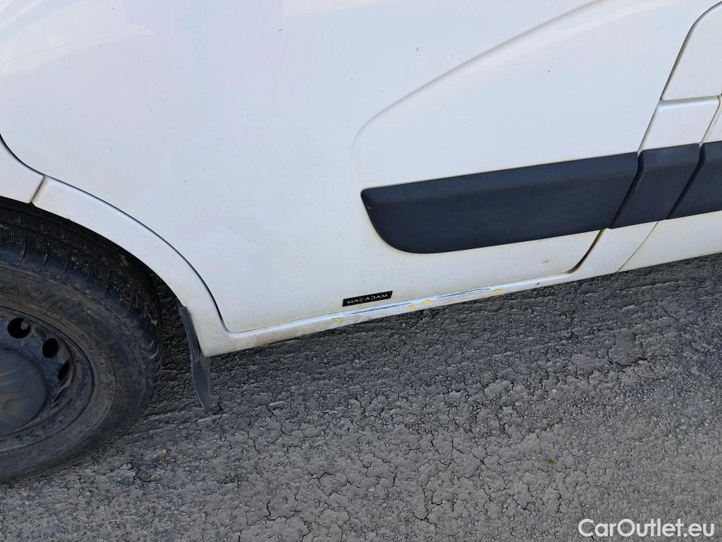  Renault  Master  III Fourgon L2H2 3 5 Grand Confort dCi 130CV BVM6 E6 #25