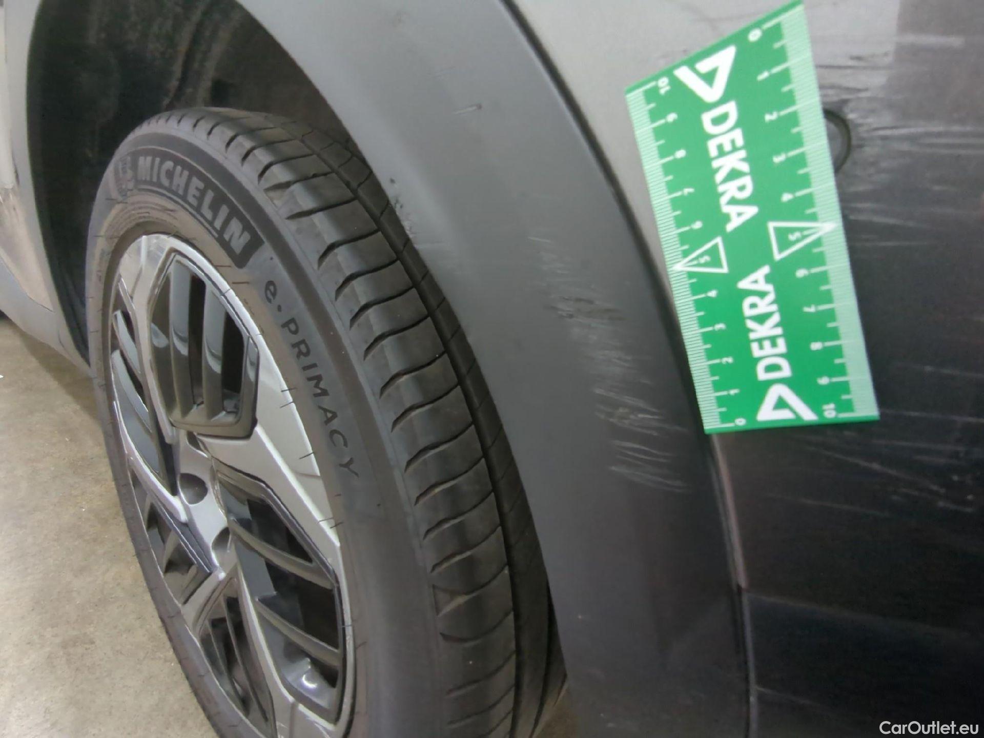  Citroen  C4  Berline Feel Pack Business 1.5 BlueHDI 130CV BVA8 E6d #65